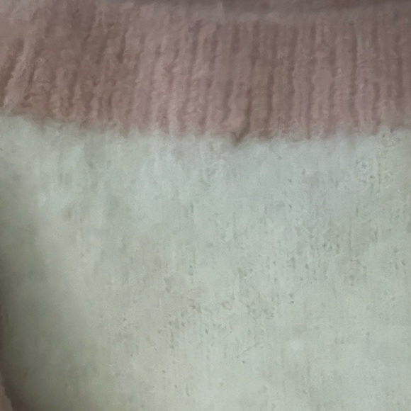 Girls H & M reindeer sweater 8-9Y - Picture 4 of 7